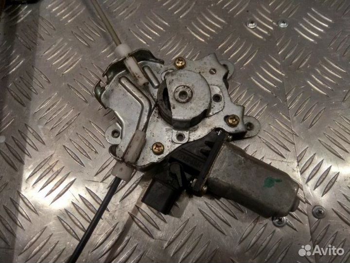 Электростеклоподьемник задний правый Mitsubishi