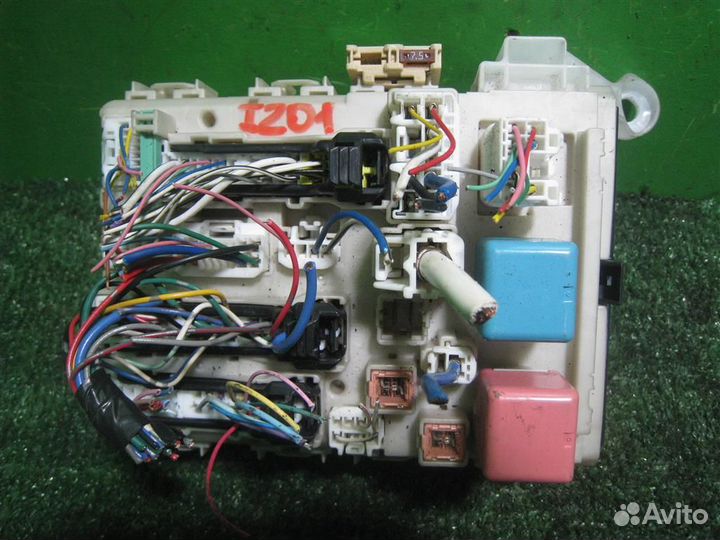 Блок предохранителей салонный Toyota Verso R2 2009