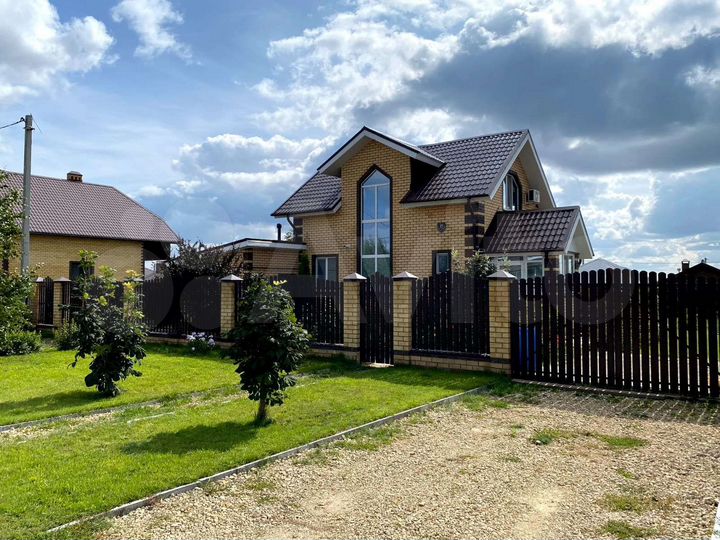 Коттедж 135 м² на участке 10 сот.