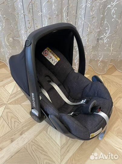 Детское автокресло от 0 maxi cosi