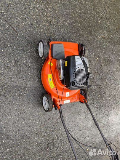 Газонокосилка бензиновая самоходная б/у