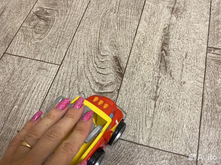 Игрушка грузовик