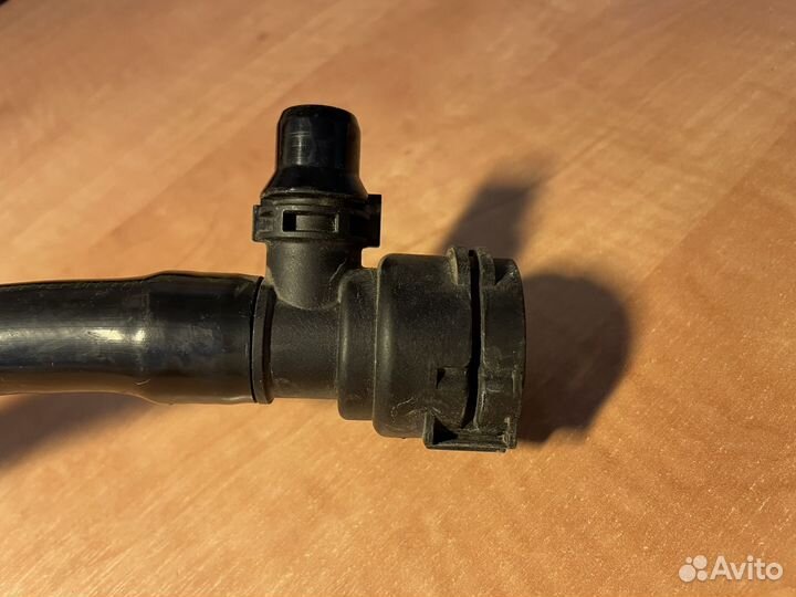 Патрубок системы охлаждения BMW 5 G30