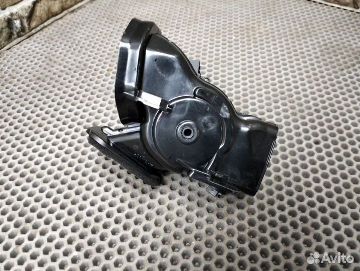 Дефлектор воздушный передний левый Mercedes-Benz