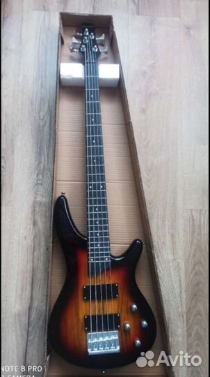5 струнная бас гитара