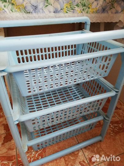 Пластиковые ящики для хранения бу