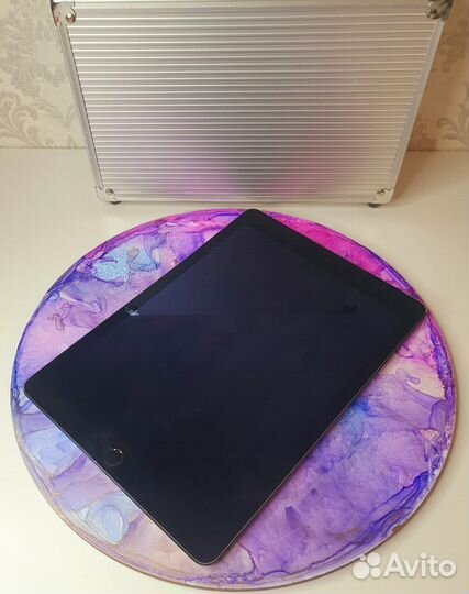 iPad AIR 2 на 64gb SIM, АКБ 90%, идеальный