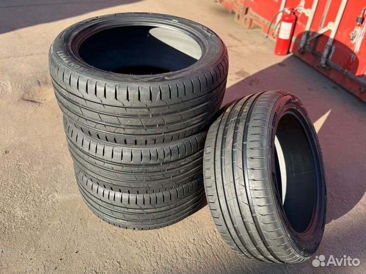 Ikon Tyres Autograph Ultra 2 255/35 R20