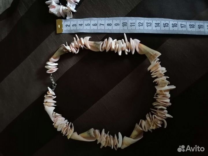 Браслет шамбала стразы, гематит. Бусы из ракушек
