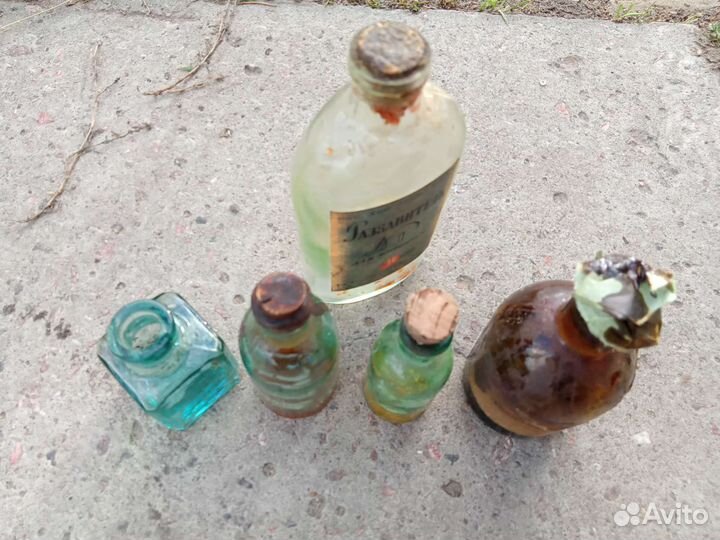 Старинные бутылочки