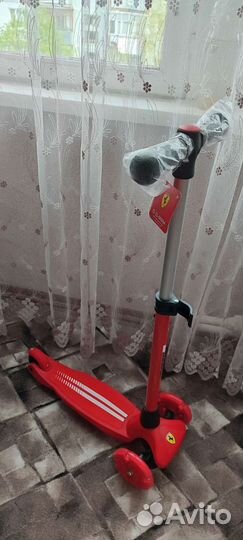 Самокат Ferrari