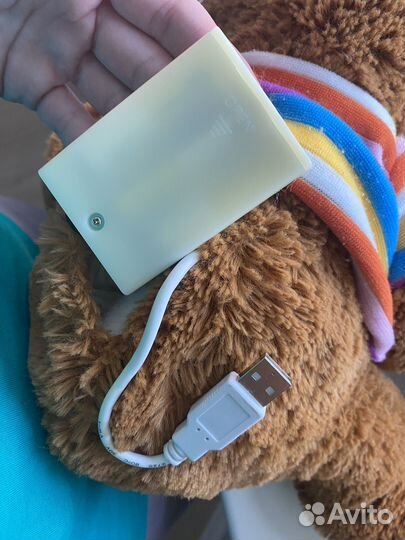 Интерактивная мягкая игрушка медведь-сказочник