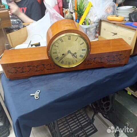 Часы каминные Янтарь с боем Рабочие (сзр)