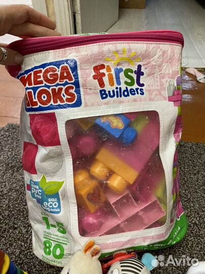 Фирменные игрушки пакетом