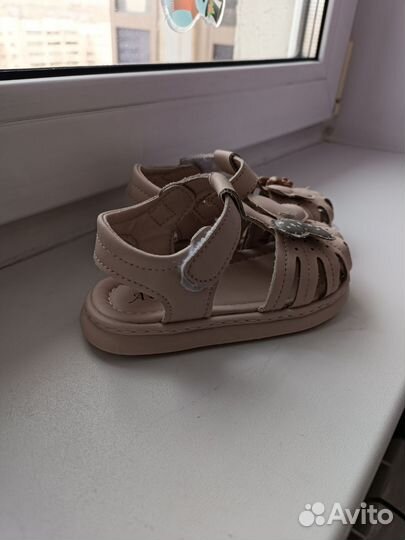 Сандалии для девочки