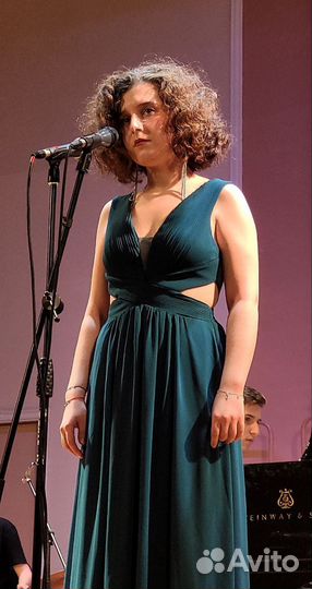 Репетитор по вокалу