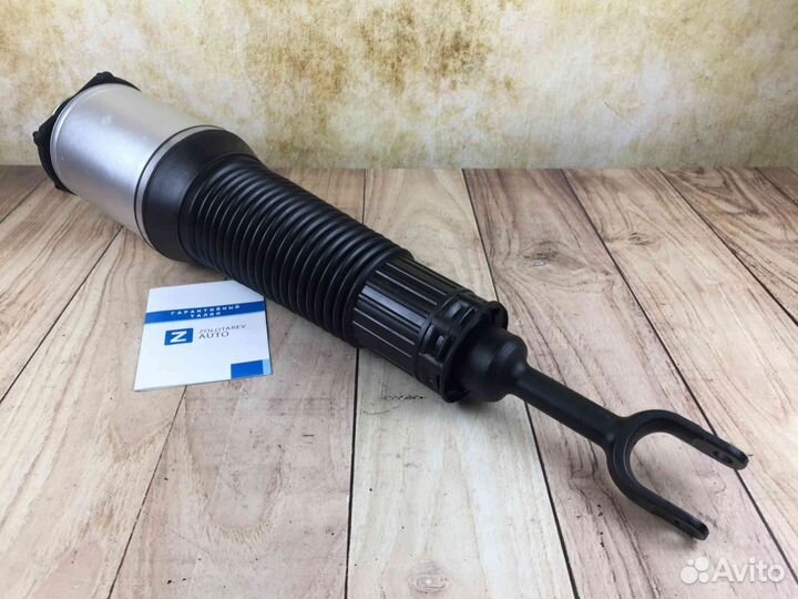 Пневмостойка передняя Audi A8 D3