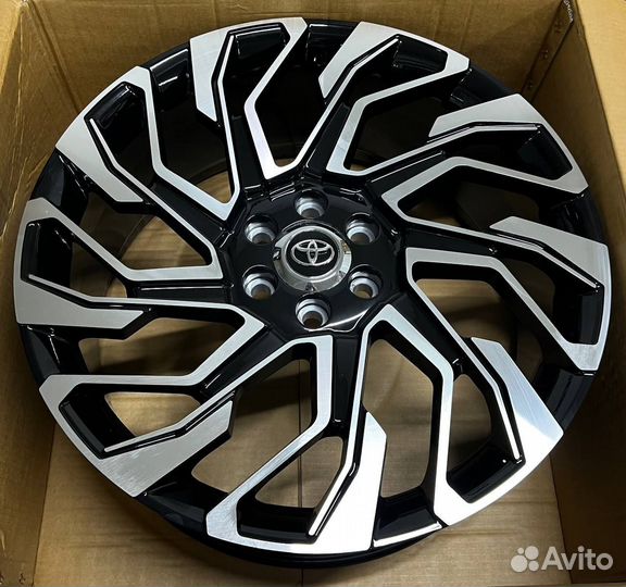 Кованые диски на toyota land cruiser 300 R22