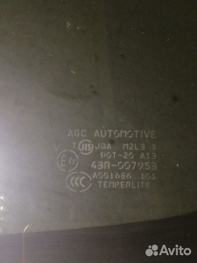 Стекло кузовное глухое левое Mitsubishi Outlander