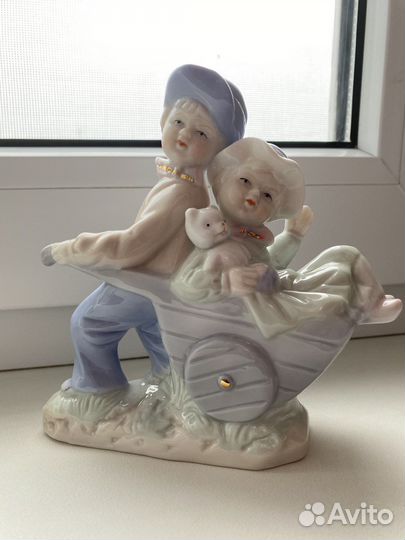 Фарфоровые статуэтки