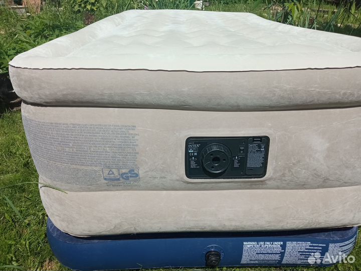 Надувной матрас кровать с насосом intex