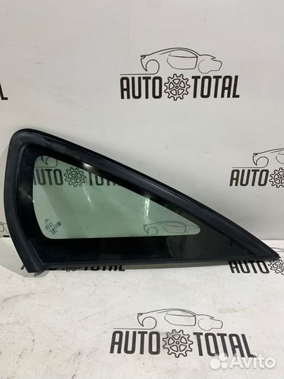 Стекло кузовное заднее правое Volkswagen Polo