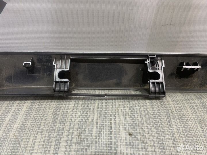 Молдинг крышки багажника Peugeot 308