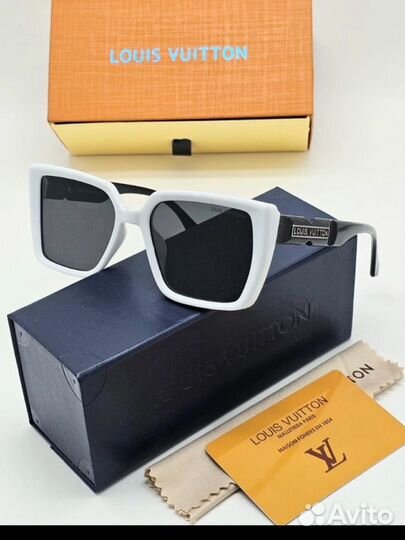 Солнцезащитные очки Louis Vuitton женские