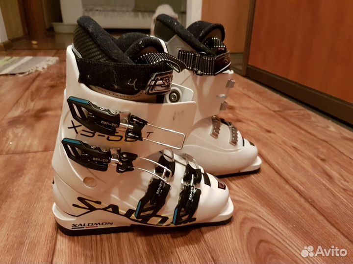 Горнолыжные ботинки детские размер 22