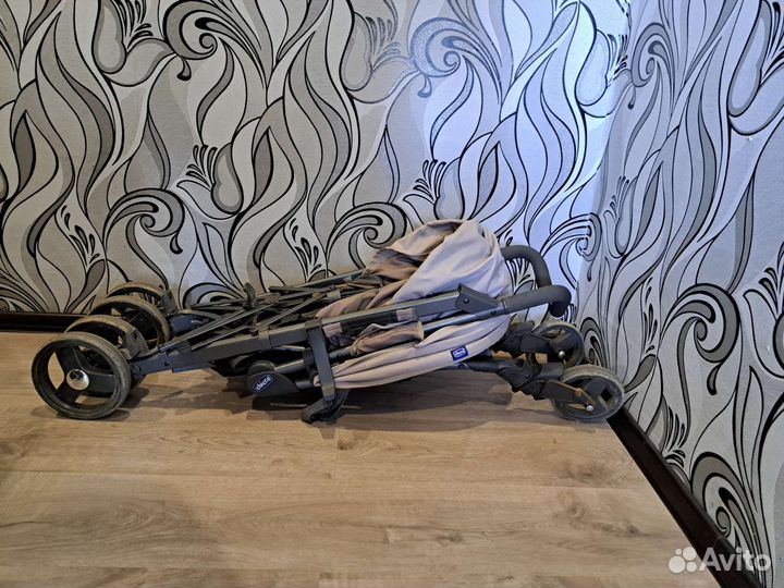 Прогулочная коляска трость