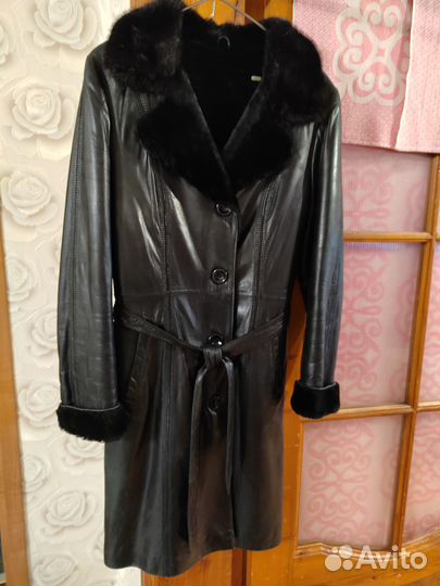 Кожаное зимнее пальто
