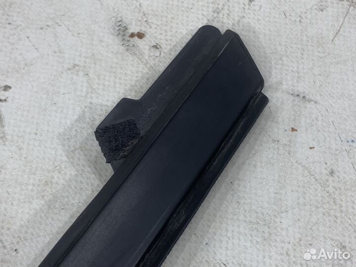 Молдинг рамки двери Mazda CX-5 KF