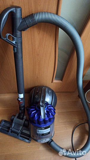 Пылесос Dyson DC 37