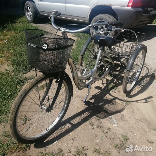 Велосипед взрослый трёхколёсный