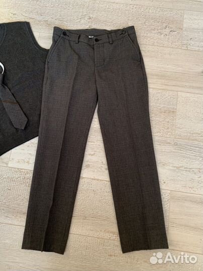 Школьная форма серого цвета 146р на мальчика