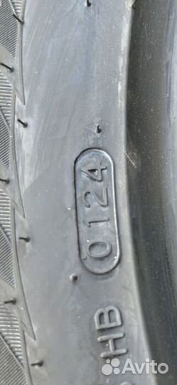 Hankook Winter i'Pike X W429A 255/45 R20