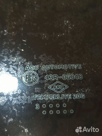 Стекло двери заднее левое Renault Duster 1.6 K4M