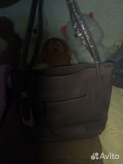 Продам кожаную серую новую с биркой сумку Valensiy
