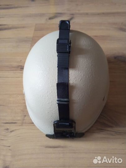 Крепление приборов наблюдения на шлем