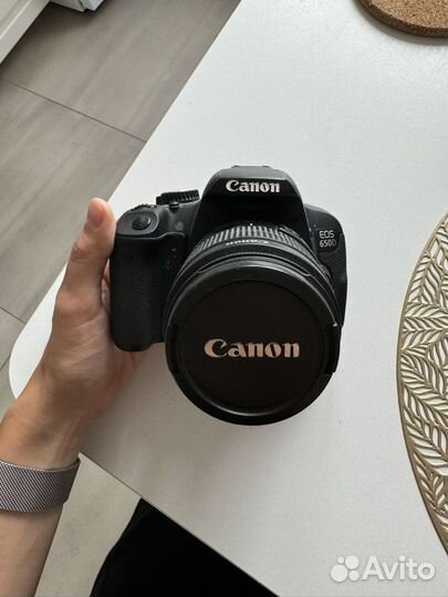 Цифровой фотоаппарат Canon EOS 650D