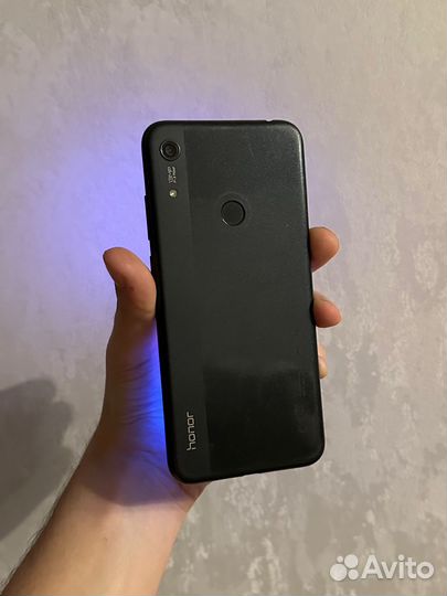 Телефон Honor 8A 2/32
