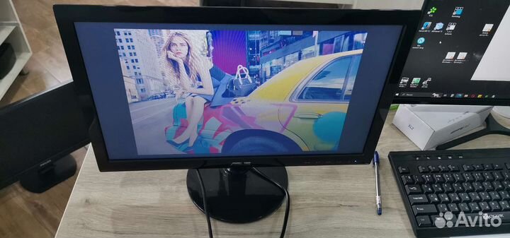 10 мониторов разных