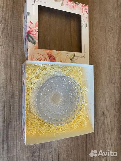 Набор из 4 салатников в подарочной упаковке