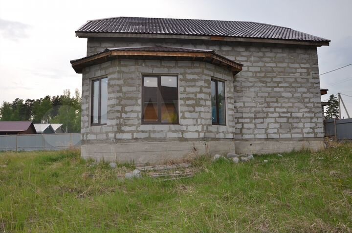 Дом 220 м² на участке 10 сот.