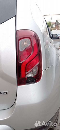 Задний правый фонарь на Рено Дастер