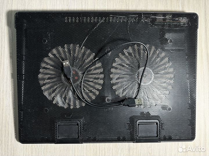 Подставка с охлаждением для ноутбука