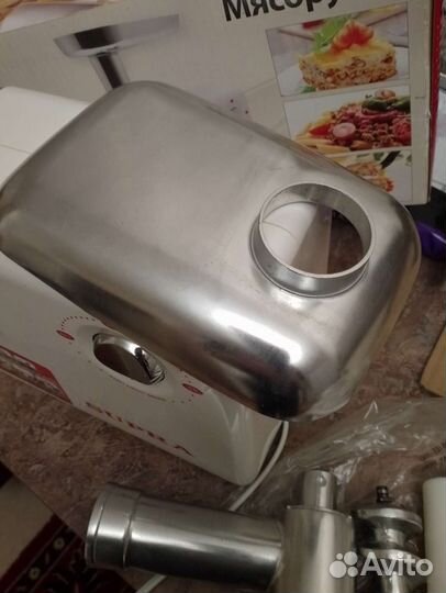Мясорубка электрическая новая