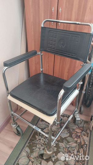 Санитарный стул туалет на колесах