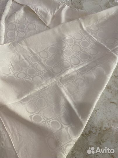 Salvatore ferragamo платок оригинал шелк