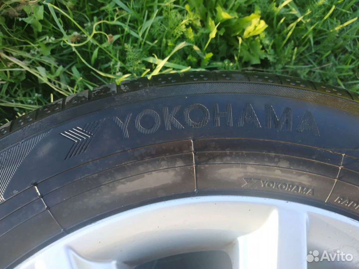 Yokohama BluEarth AE50 SUV 225/55 R16 99W